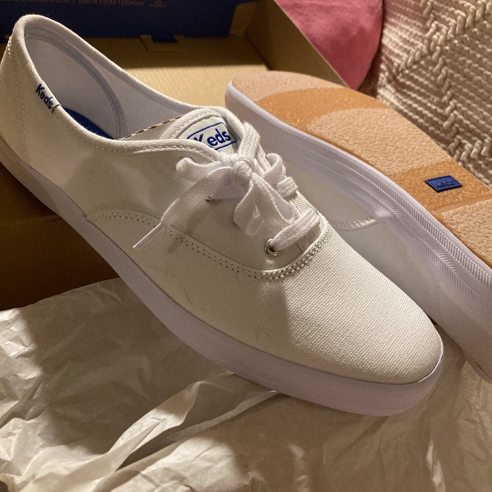 Keds Women’s white canvas 8.5 NIB
